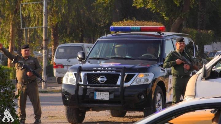 القاء القبض على شخصين يحملان سلاح غير مرخص في بغداد